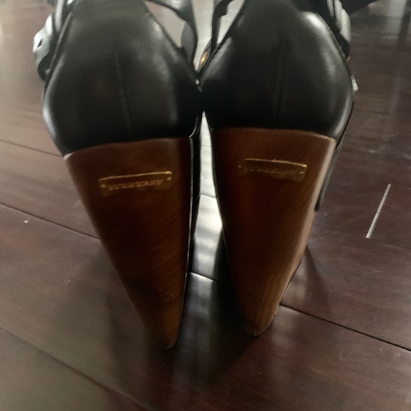 Burberry Size 9 Wedges - Picture 9 of 9